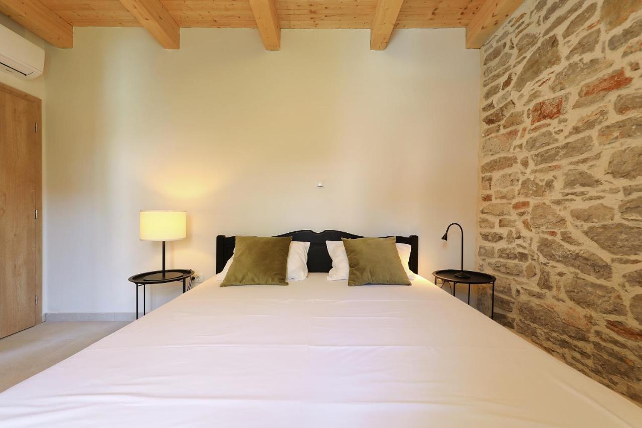 Villa Mira With A Heated Pool And A Sea View Božava Kültér fotó