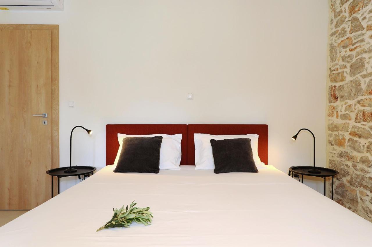 Villa Mira With A Heated Pool And A Sea View Božava Kültér fotó