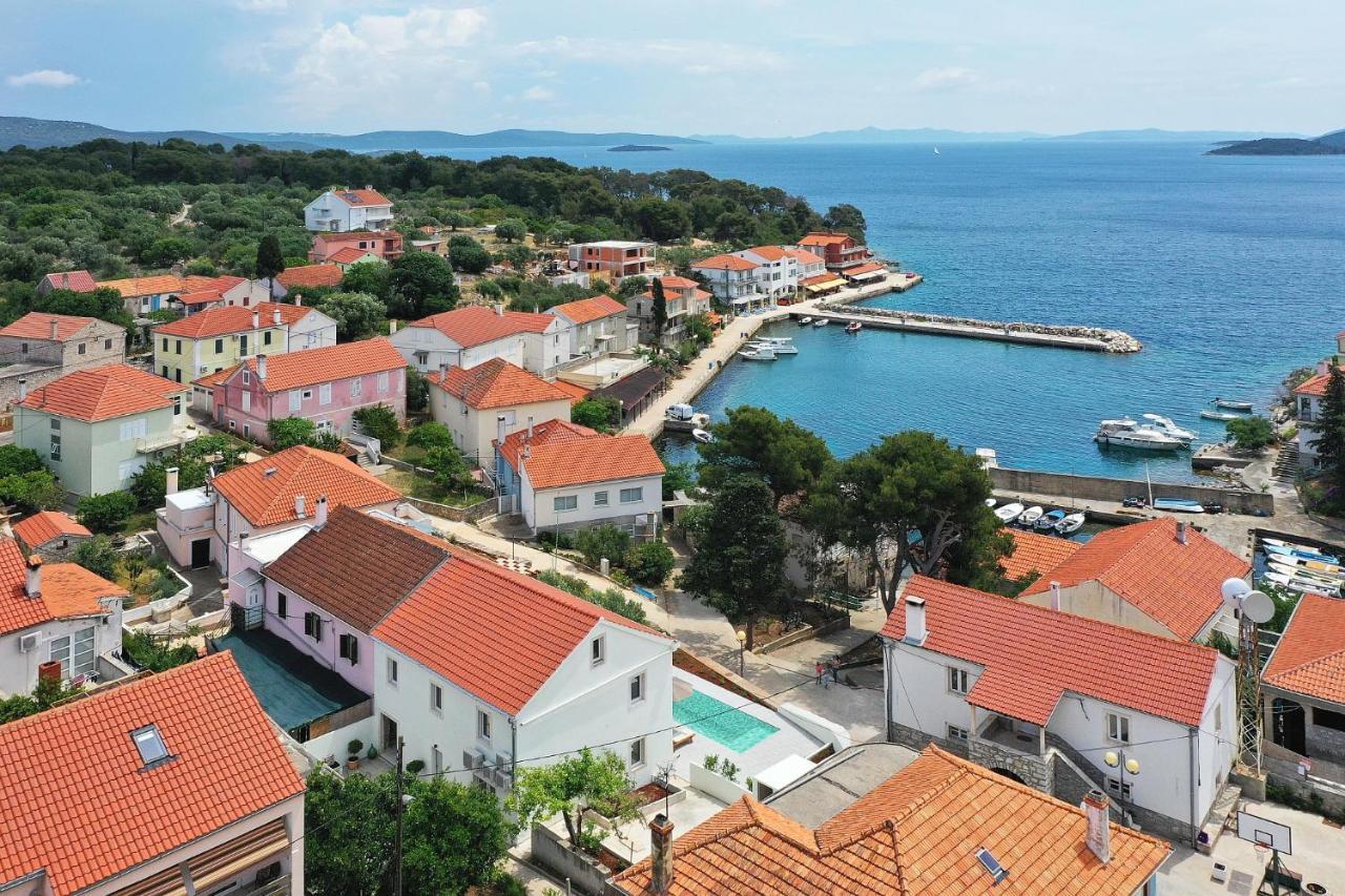 Villa Mira With A Heated Pool And A Sea View Božava Kültér fotó